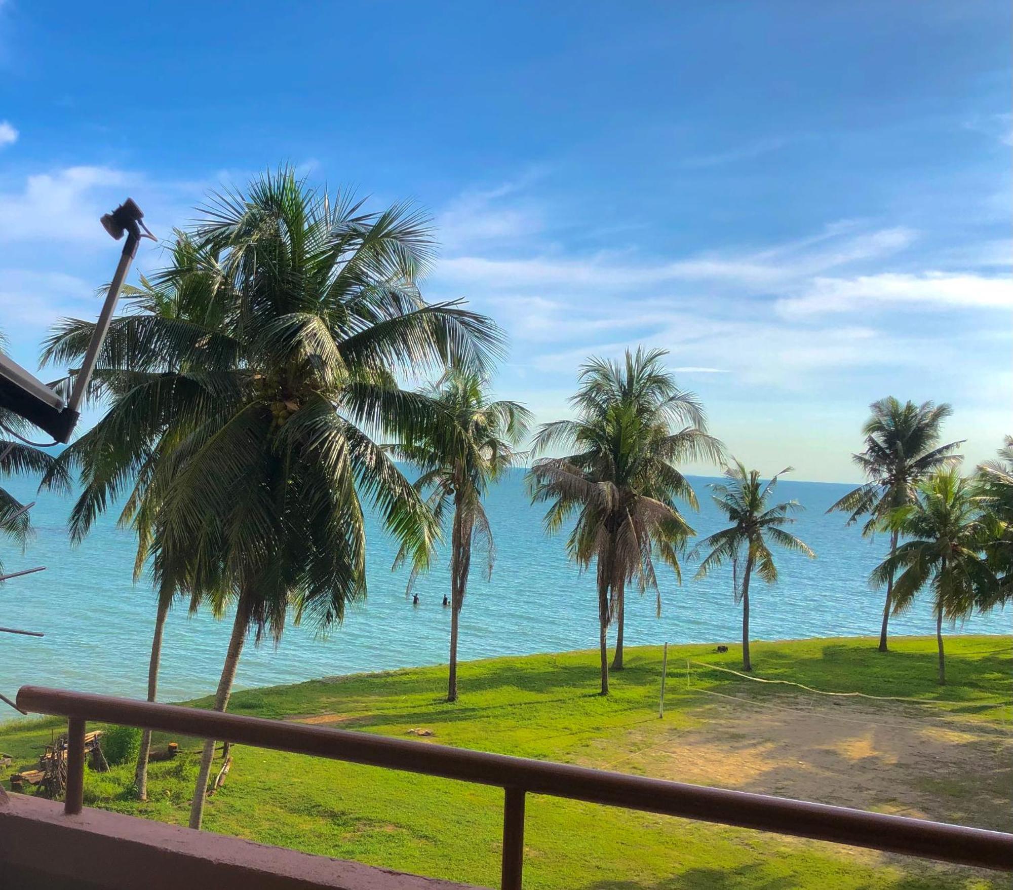 Pd Infront Seaview Apartman Port Dickson Kültér fotó